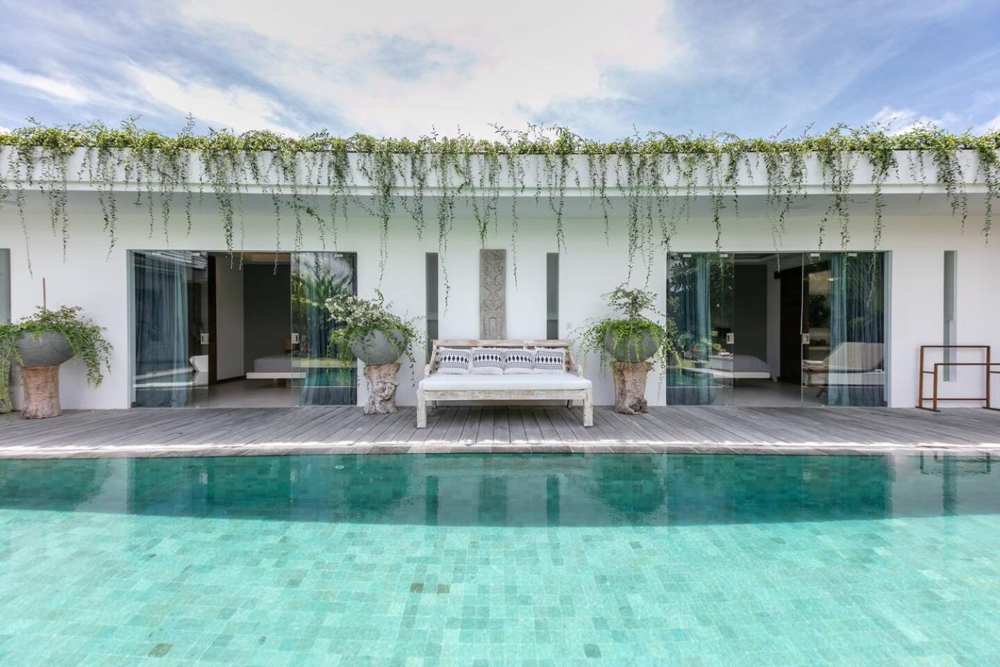 4 Bd Villa With Large Garden, Pool In Seminyak Exterior foto
