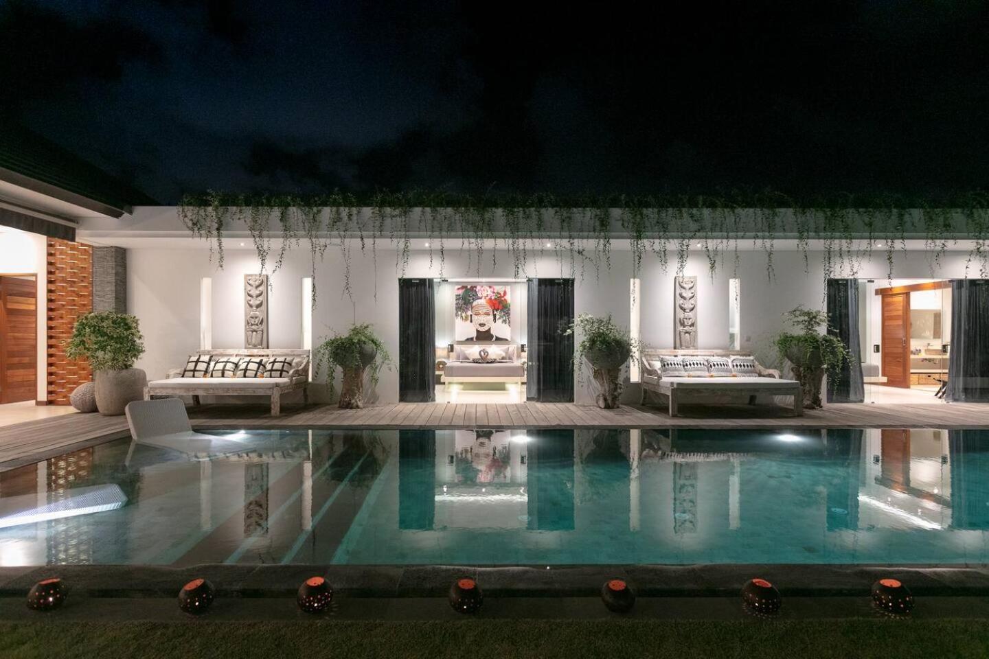 4 Bd Villa With Large Garden, Pool In Seminyak Exterior foto