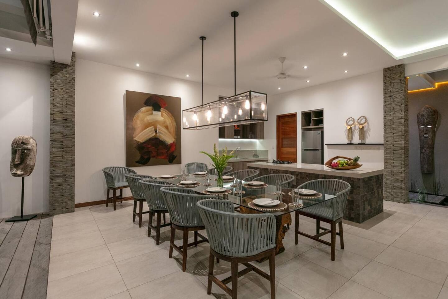 4 Bd Villa With Large Garden, Pool In Seminyak Exterior foto